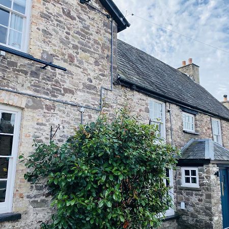 The Bluebell Country Inn, Crickhowell Eksteriør billede