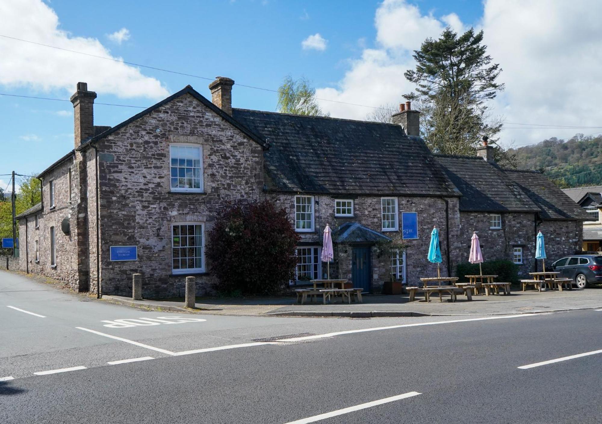 The Bluebell Country Inn, Crickhowell Eksteriør billede