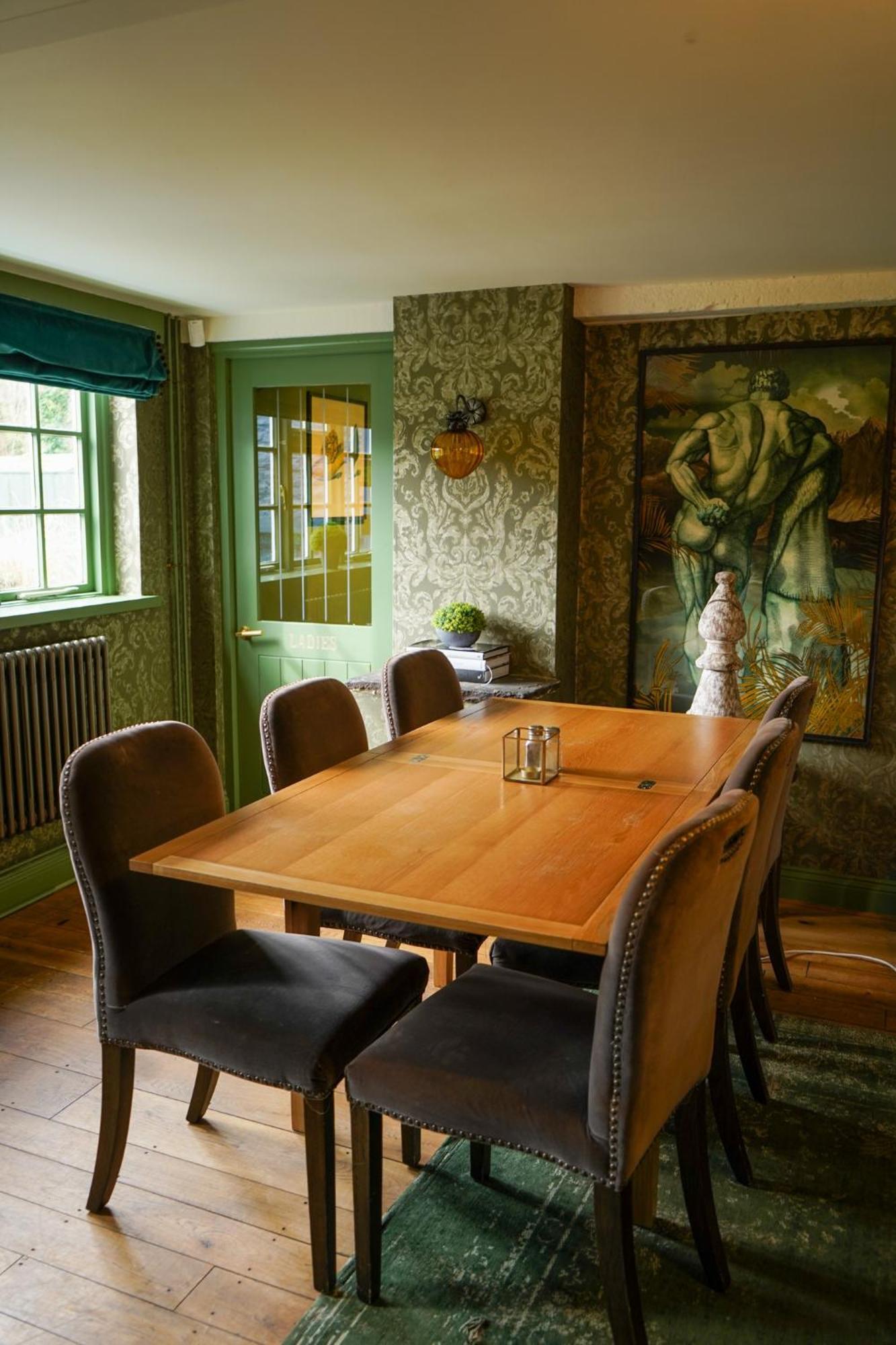The Bluebell Country Inn, Crickhowell Eksteriør billede