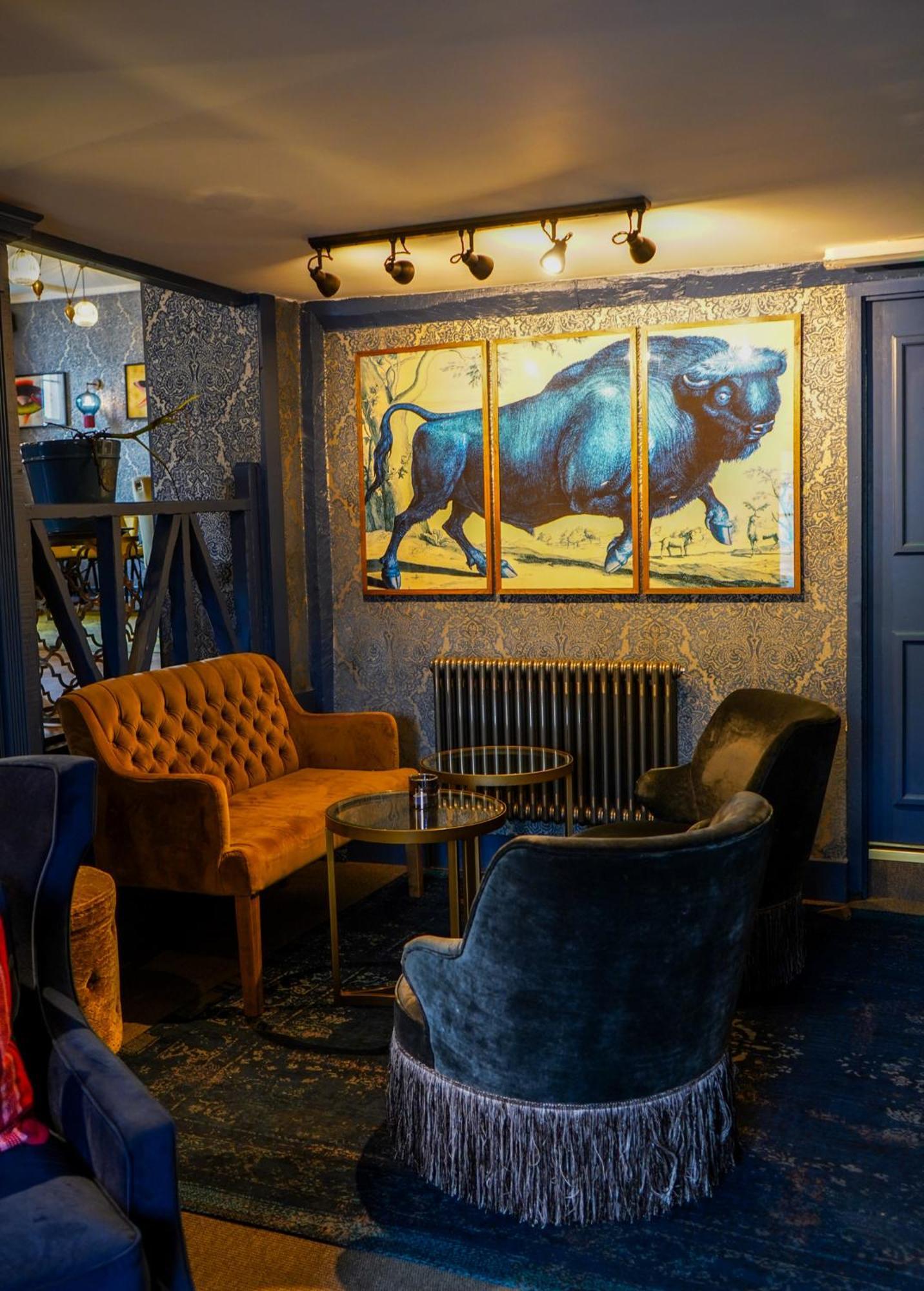 The Bluebell Country Inn, Crickhowell Eksteriør billede