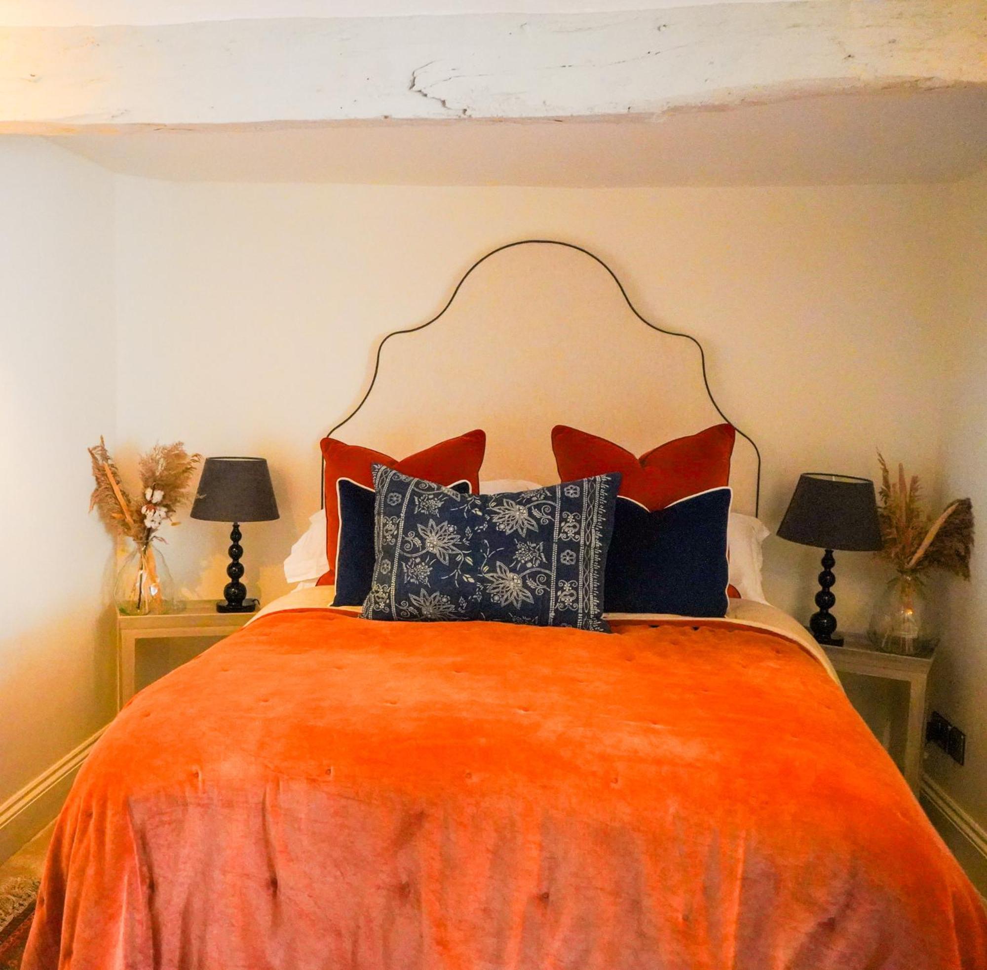The Bluebell Country Inn, Crickhowell Eksteriør billede
