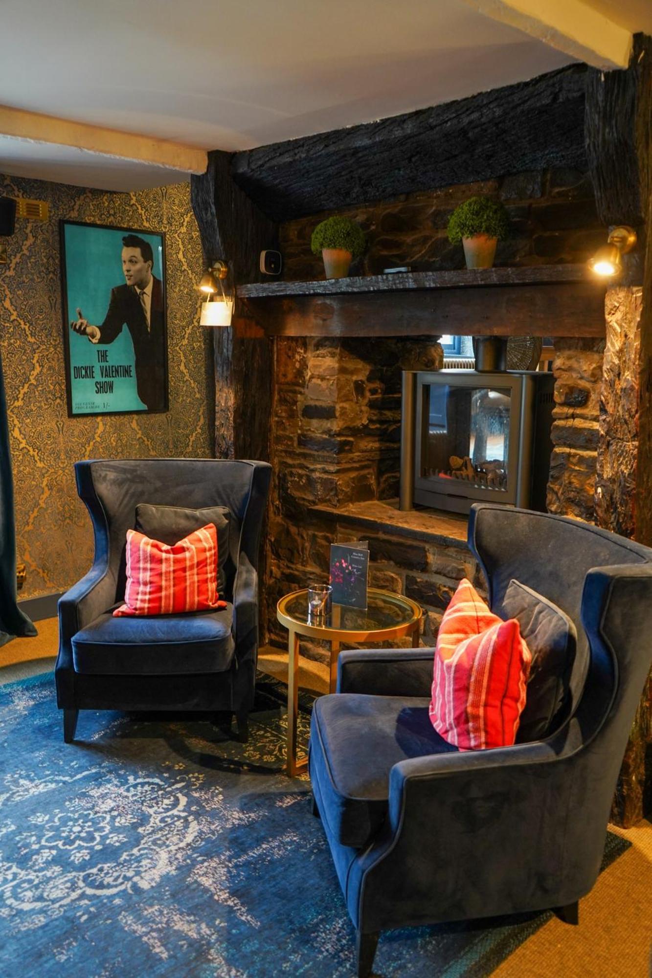 The Bluebell Country Inn, Crickhowell Eksteriør billede
