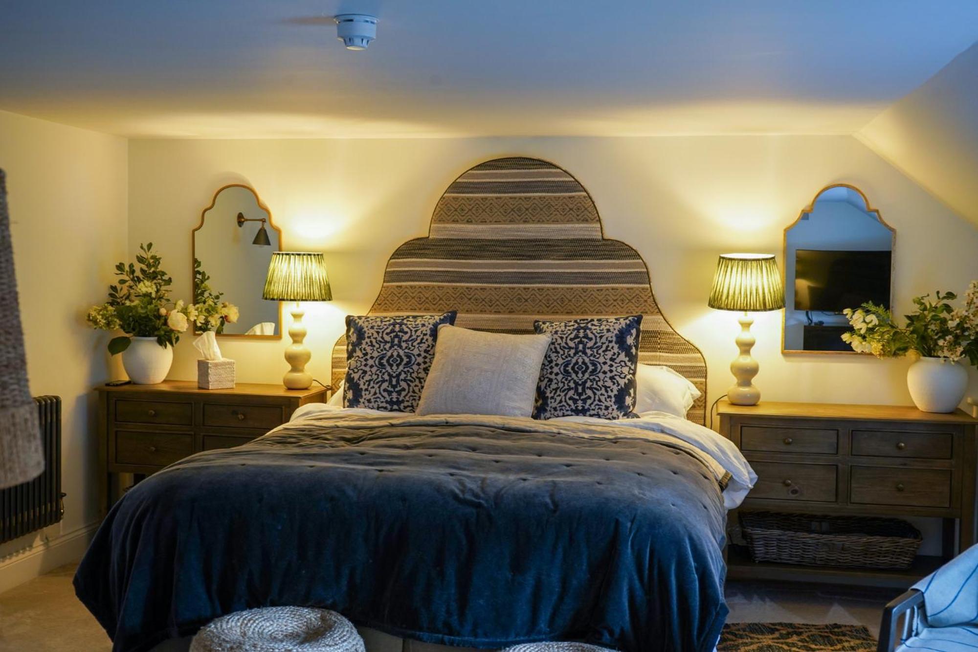 The Bluebell Country Inn, Crickhowell Eksteriør billede